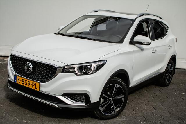 MG ZS MG EV Luxury 45 kWh Panoramadak/ Leer/ Stoelverwarming/ Adapt. cruise/ Camera/ Carplay