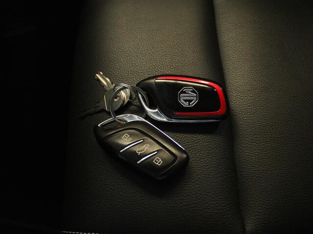 MG ZS MG EV Luxury 45 kWh | Leder | Panoramadak | Trekhaak | Camera | Nederlandse Auto | NAP |