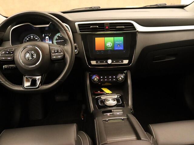 MG ZS EV Luxury 45 kWh - ORIGINEEL NEDERLANDSE AUTO - PANORAMADAK - ADAPTIEVE CRUISE CONTROL - APPLE CARPLAY/ANDROID AUTO - KEYLESS ENTRY/START - DODEHOEKDETECTIE - LEDEREN BEKLEDING - VOORSTOELEN VERWARMD