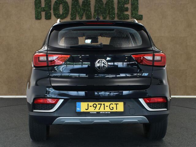 MG ZS EV Luxury 45 kWh - ORIGINEEL NEDERLANDSE AUTO - PANORAMADAK - ADAPTIEVE CRUISE CONTROL - APPLE CARPLAY/ANDROID AUTO - KEYLESS ENTRY/START - DODEHOEKDETECTIE - LEDEREN BEKLEDING - VOORSTOELEN VERWARMD