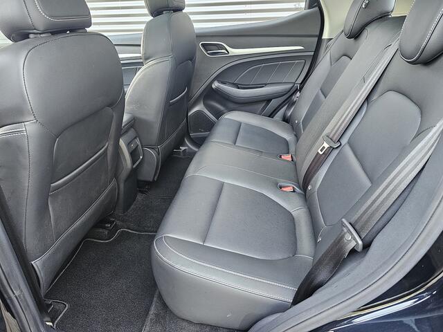 MG ZS EV Luxury 45 kWh | Trekhaak | Navigatie | ¤ 2000,- Inruilpremie ! |