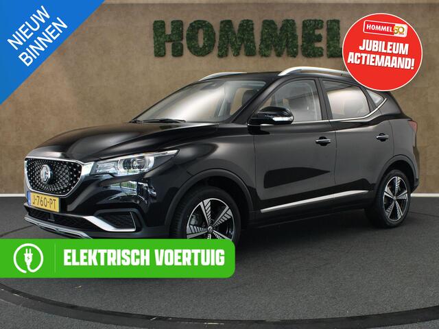 MG ZS EV Luxury 45 kWh - ORIGINEEL NEDERLANDSE AUTO - SOH 92.6%! - ELEKTRISCH PANORAMADAK - LEDEREN BEKLEDING - CRUISE CONTROL ADAPTIEF - KEYLESS ENTRY & START - DODEHOEKDETECTIE - ACHTERUITRIJCAMERA - VOORSTOELEN VERWARMD - ELEKTRISCH VERSTELBARE BESTUURDERSS