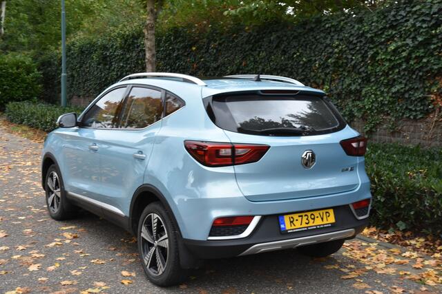 MG ZS MG EV Luxury 45 kWh | LEDER | PANORAMADAK| CARPLAY