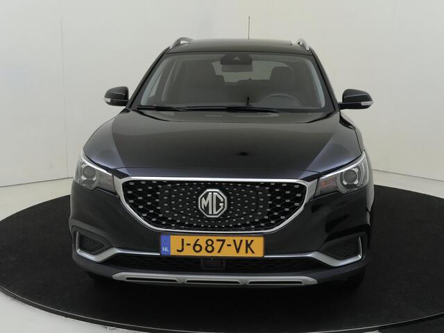 MG ZS MG EV Luxury 45 kWh 1e eig. / Panoramadak / Apple carplay / Camera