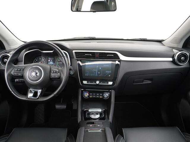 MG ZS AUT. EV Leder Pano-dak Adaptive-Cruise Apple Carplay Android Luxury Navi Camera Airco DAB+ EV45kWh Connected-Services Elec.Stoel+Verwarmd Keyless Lane/Speed Assist Bluetooth Led ESP BAS ASR Botswaarsch.Systeem Bordherkenning Lmv Pdc 3 fase laden
