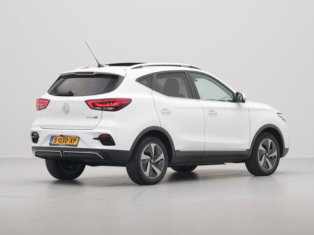 MG ZS EV Standard Range Luxury 50 kWh Panorama Navigatie 360Camera Android/Carplay Stoelverw. 310