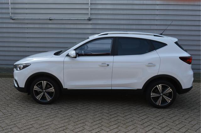 MG ZS MG EV Luxury 45 kWh O.a: SOH 90.5, Pano, PDC, Leder, Airco, Carplay, Etc. All-in prijs!