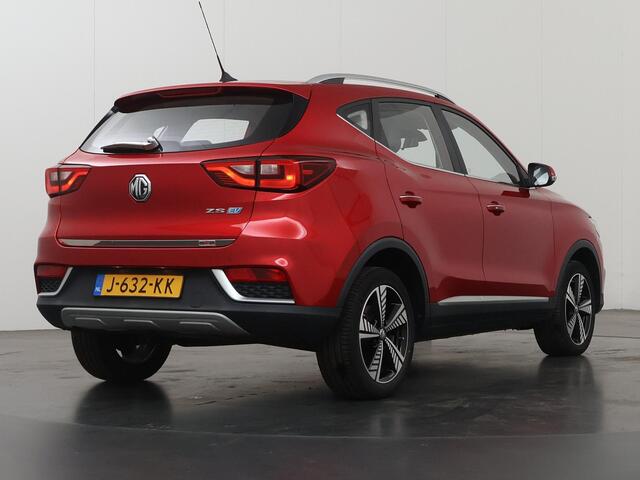 MG ZS MG EV Luxury 45 kWh | LED | Lederen Interieur | Navigatie | Apple Carplay/Android Auto | Camera | Stoelverwarming | Panoramadak | Adaptieve Cruise Control | Dodehoek detectie |