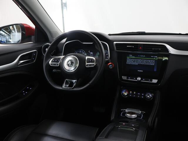MG ZS MG EV Luxury 45 kWh | LED | Lederen Interieur | Navigatie | Apple Carplay/Android Auto | Camera | Stoelverwarming | Panoramadak | Adaptieve Cruise Control | Dodehoek detectie |