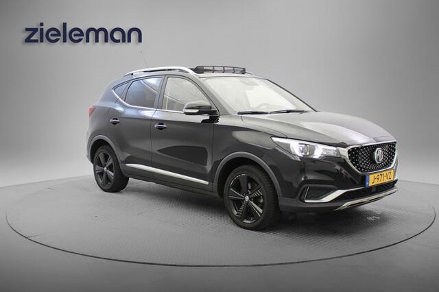 MG ZS Luxury 45 kWh - Carplay, Panorama, Leer, Camera, Trekhaak, Stoelverw.
