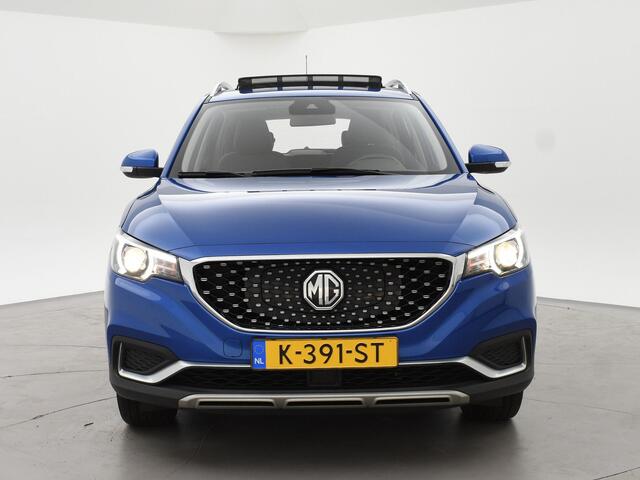 MG ZS MG EV LUXURY 45 kWh + TREKHAAK | PANORAMA | JBL | LEDER | CAMERA | ADAPTIVE CRUISE | STOELVERWARMING