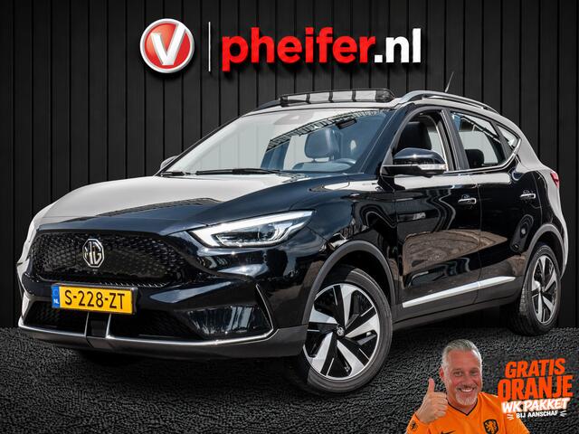 MG ZS EV Long Range Luxury 70 kWh SOH 97% Trekhaak/ Panoramadak/ 360 Camera/ Blindspot/ Leer/ Stoelverwarming/ Carplay