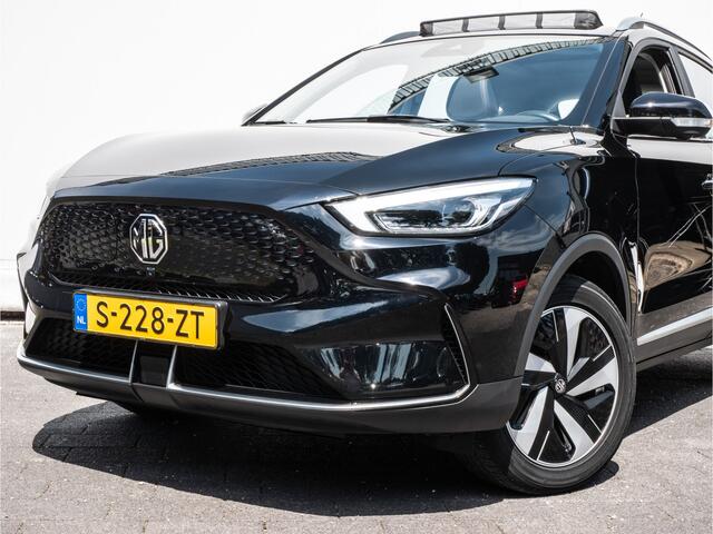 MG ZS EV Long Range Luxury 70 kWh SOH 97% Trekhaak/ Panoramadak/ 360 Camera/ Blindspot/ Leer/ Stoelverwarming/ Carplay