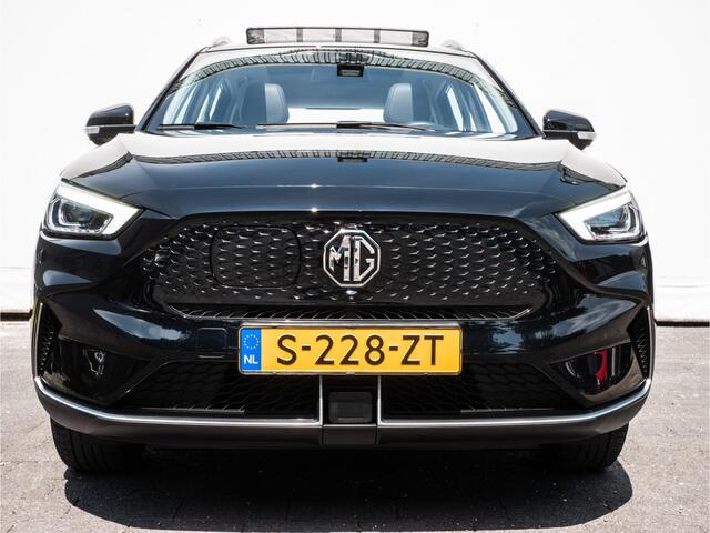 MG ZS EV Long Range Luxury 70 kWh SOH 97% Trekhaak/ Panoramadak/ 360 Camera/ Blindspot/ Leer/ Stoelverwarming/ Carplay