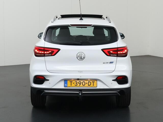 MG ZS MG EV EV Long Range Luxury 70 kWh | Trekhaak | Panoramadak | 360° Camera | Cruise Control Adaptief | Lederen Interieur | Stoel/Stuurverwarming | Keyless Entry/Go | Navigatie |