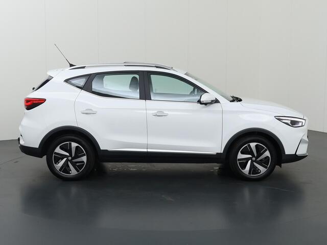 MG ZS MG EV EV Long Range Luxury 70 kWh | Trekhaak | Panoramadak | 360° Camera | Cruise Control Adaptief | Lederen Interieur | Stoel/Stuurverwarming | Keyless Entry/Go | Navigatie |