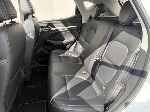 MG ZS MG EV Luxury 45 kWh / SOH 90,99% / Afneembare trekhaak / Schuif-kanteldak / Adaptieve cruise control / Achteruitrijcamera / Apple Carplay/Android Auto