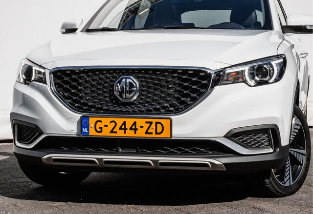 MG ZS EV Luxury 45 kWh SOH 87% Camera/ Elek. panoramadak/ Lederen int./ Stoelverwarming/ Carplay/ Navigatie/ Adapt. cruise
