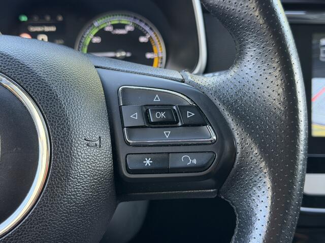 MG ZS MG BWJ 12-2020 | EV 150PK Luxury 45 kWh SOH 91,7% | LEER | PANO DAK | STOELVERW | NAVI | CLIMA | CARPLAY | PDC | AD CRUISE |