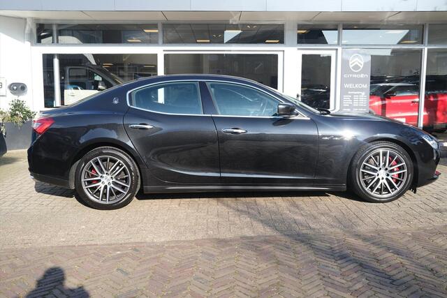 Maserati GHIBLI S Q4 Nero Ribelle 19" | Camera | Nieuwe remschijven