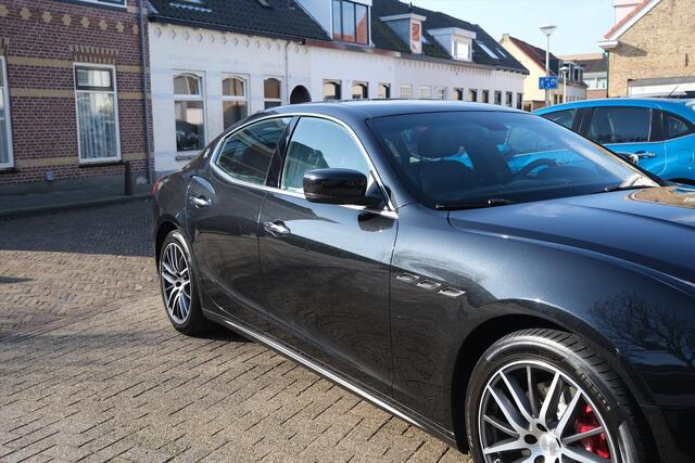 Maserati GHIBLI S Q4 Nero Ribelle 19" | Camera | Nieuwe remschijven