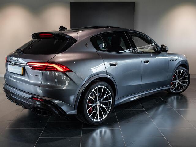 Maserati Grecale 3.0 V6 Trofeo Rood leder | Panoramadak | Surround camera | Sonus Faber audio