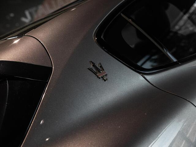 Maserati Grecale 3.0 V6 Trofeo Rood leder | Panoramadak | Surround camera | Sonus Faber audio