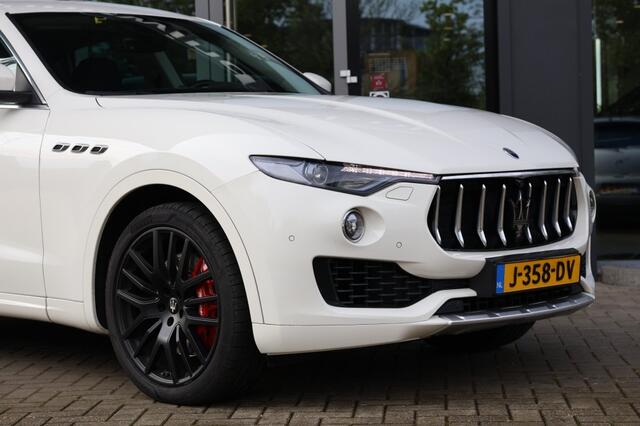 Maserati Levante 3.0 V6 S GranLusso AWD *Luchtvering*Sportuitlaat*Panorama*