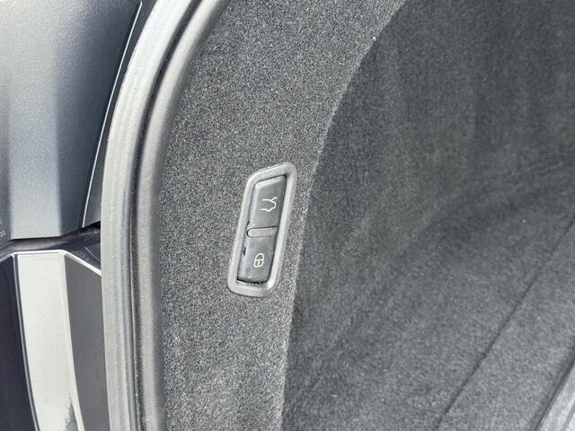 Maserati Levante 3.8 V8 Launch Edition 589 K !! | Panoramadak | 1e eigenaar | NL Auto