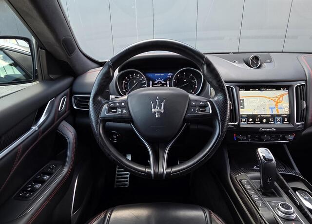 Maserati Levante 3.8 V8 GTS | Schuif-kanteldak | Adaptive Cruise Control | Dealeronderhouden
