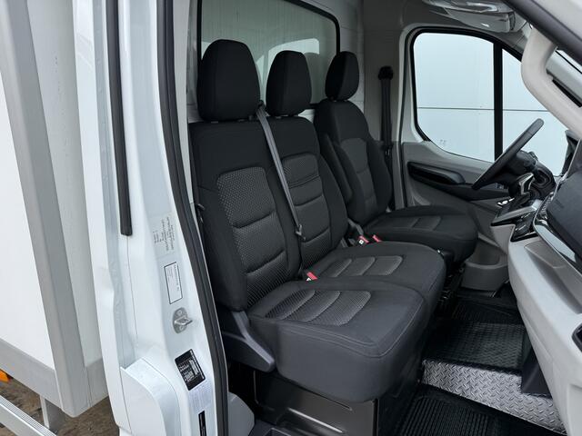 Maxus eDELIVER 9 65kWh 204PK Elektrisch! 171km WLTP Elektrische Bakwagen Achterdeuren Airco ACC Carplay Camera Parkeersensoren Voor Meubelbak Koffer