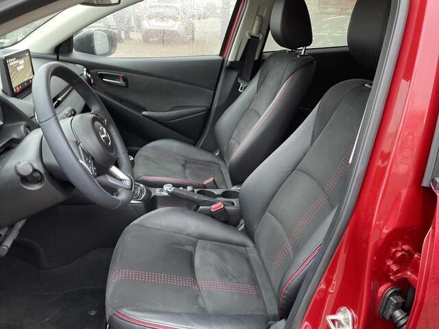 Mazda 2 1.5 e-SkyActiv-G 90 Homura Aka , Adap. Cruise, HUD, PDC, 360 Camera, Stoelverwarming, Stuurverwarming, Airco, Apple Carplay, All Season, Navi, Half Leder, LMV 16 Inch