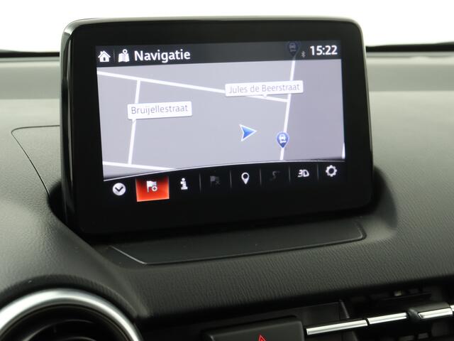 Mazda 2 1.5 Skyactiv-G Luxury Limited | Parkeersensoren | 360 Camera | Navigatie | Stoel en stuurwiel verwarmd | Dodehoek Ass. | LM velgen | Airco Aut. |