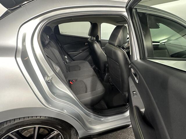 Mazda 2 1.5 Skyactiv-G Sport Selected / Sport uitvoering / Navigatie / Apple Carplay / Bijz. uitvoering