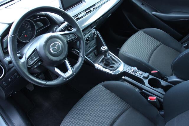 Mazda 2 1.5 Skyactiv-G Dynamic 37DKM, NAVI, PARKEERSENSOREN, LICHTMETAAL