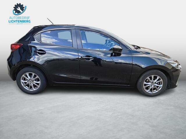 Mazda 2 1.5 Skyactiv-G Luxury Stoelverwarming / Cruise / Automaat