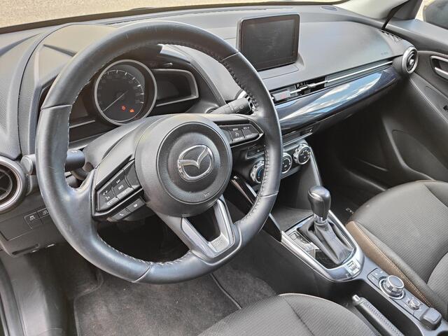 Mazda 2 1.5 Skyactiv-G Luxury Stoelverwarming / Cruise / Automaat