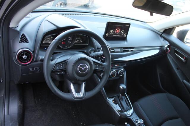 Mazda 2 1.5 SA-G HOMURA 5677 km