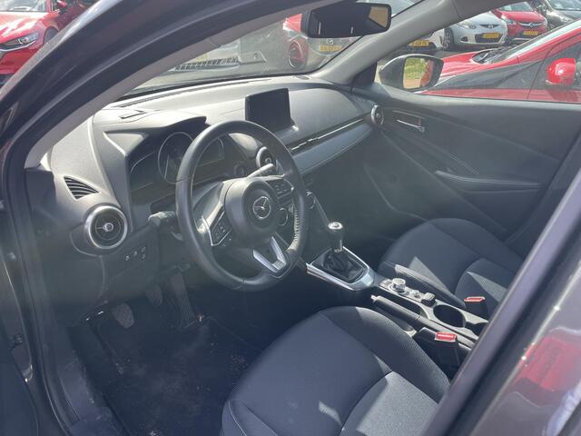 Mazda 2 1.5 Skyactiv-G Luxury , I-Activsense Pakket, Navi, Cruise, Clima, Camera, PDC, Stoel/Stuurverwarming, All Season, LMV 16 inch, Apple Carplay, LKA, BSM