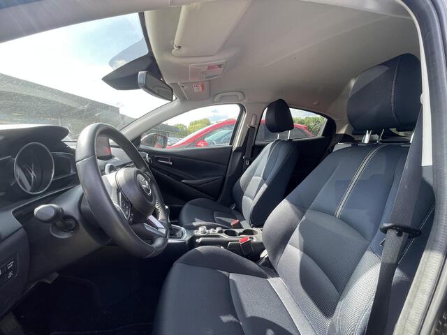 Mazda 2 1.5 Skyactiv-G Luxury , I-Activsense Pakket, Navi, Cruise, Clima, Camera, PDC, Stoel/Stuurverwarming, All Season, LMV 16 inch, Apple Carplay, LKA, BSM