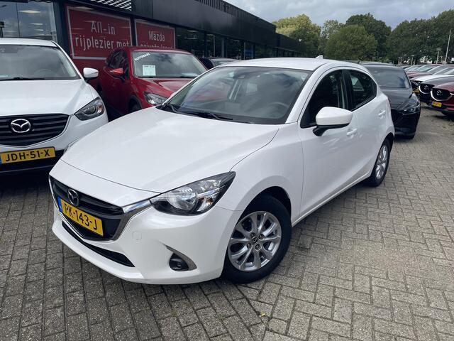 Mazda 2 1.5 Skyactiv-G Dynamic Trekhaak, All Season, PDC, LMV 15 Inch, LKA, Navi, Airco, Cruise, Bluetooth