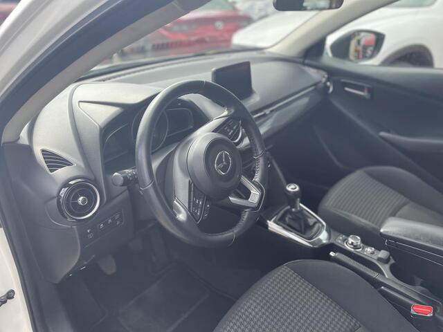 Mazda 2 1.5 Skyactiv-G Dynamic Trekhaak, All Season, PDC, LMV 15 Inch, LKA, Navi, Airco, Cruise, Bluetooth