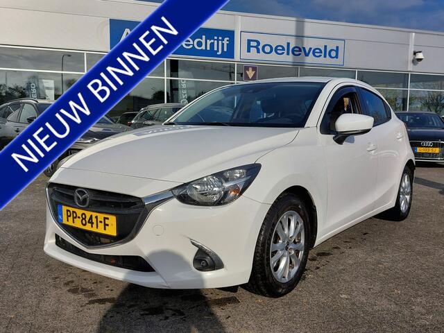 Mazda 2 1.5 Skyactiv-G 90pk Dynamic | 1ste Eigenaar + Origineel NL | Navi | Airco | Cruise | Bluetooth Carkit+Streaming | Pdc | Rijstrooksensor | Standkachel | Mistlampen | 15''lm