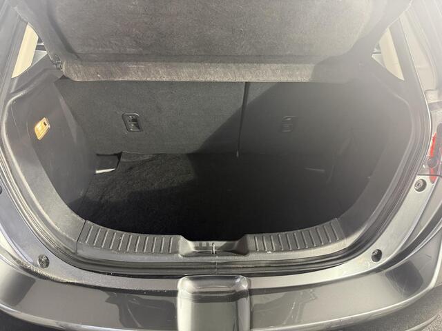 Mazda 2 1.5 Skyactiv-G Dynamic+ / NL auto / Navigatie / 1e eig / Voll. dealer historie