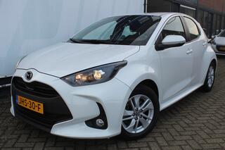 mazda-2-hybrid-toyota-yaris-hybrid-