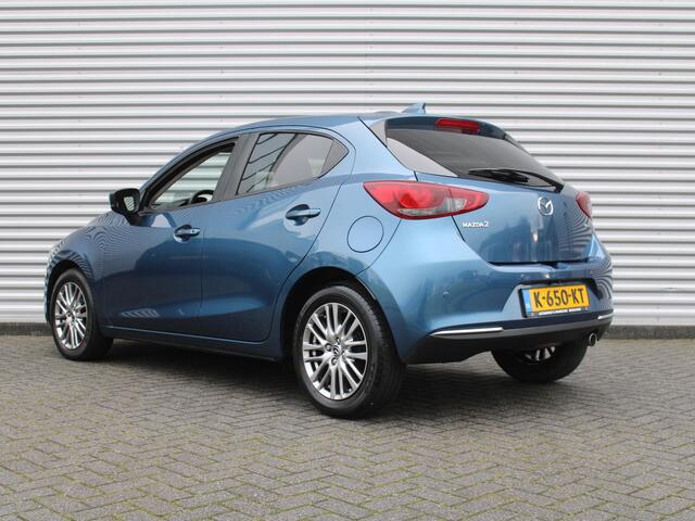 Mazda 2 1.5 Skyactiv-G Luxury | Stuur-/stoelverwarming | Camera | Clima | Dodehoek detectie | 16" LM | HUD | LED | Navi | Cruise | Carplay |