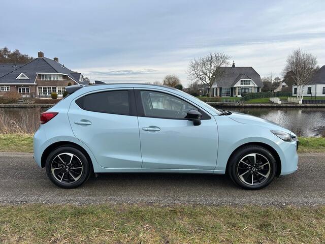 Mazda 2 1.5 e-SkyActiv-G 90 Homura Aka Leer/Alcantara / Stoelverwarming