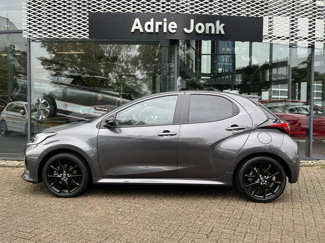 Mazda 2 Hybrid 1.5 Homura Plus AUTOMAAT | STOEL- EN STUURVERWARMING | PARKEERSENSOREN V+A | ACHTERUITRIJCAMERA | 6 JR GARANTIE 3/2030 | NAVIGATIE | CARPLAY | DRAADLOZE TELEFOONLADER | DIGITAAL DASHBOARD | KEYLESS |