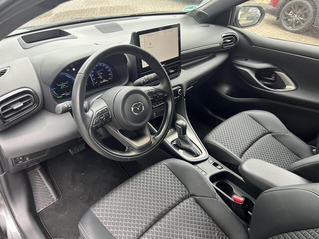 Mazda 2 Hybrid 1.5 Homura Plus AUTOMAAT | STOEL- EN STUURVERWARMING | PARKEERSENSOREN V+A | ACHTERUITRIJCAMERA | 6 JR GARANTIE 3/2030 | NAVIGATIE | CARPLAY | DRAADLOZE TELEFOONLADER | DIGITAAL DASHBOARD | KEYLESS |