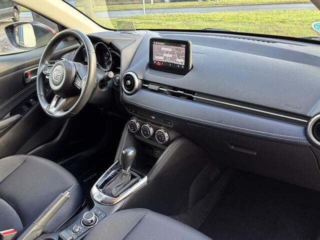 Mazda 2 1.5 Skyactiv-G Luxury NL-Auto, 1e Eig., Dealer Ondh., Automaat, Navigatie, Apple Carplay/ Android Auto, Head-up, Keyless, Stoel verw., Stuurverw., A-rij-Camera, Lichtmetaal